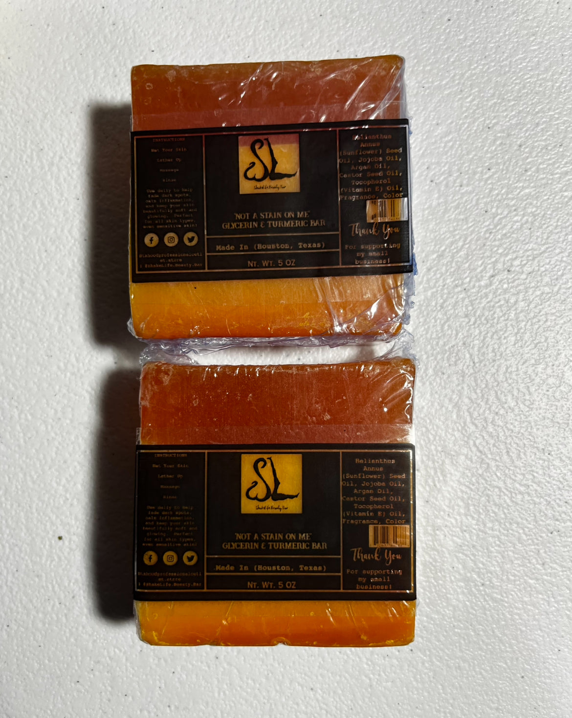 ‘NOT A STAIN ON ME’ Glycerin & Turmeric Bar